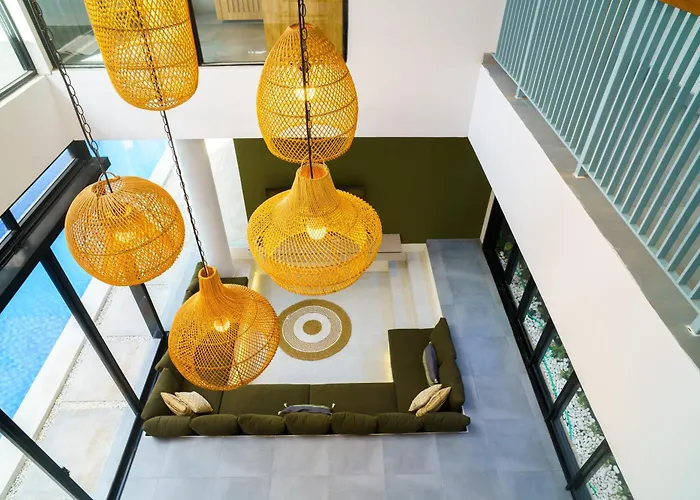 New 3 Bedroom With Rooftop Seminyak