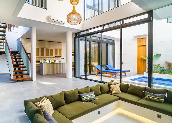 New 3 Bedroom With Rooftop Villa Seminyak