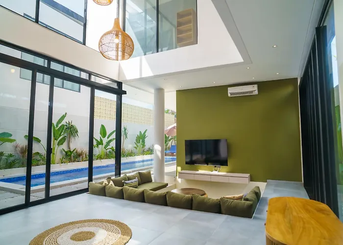 Villa New 3 Bedroom With Rooftop Seminyak
