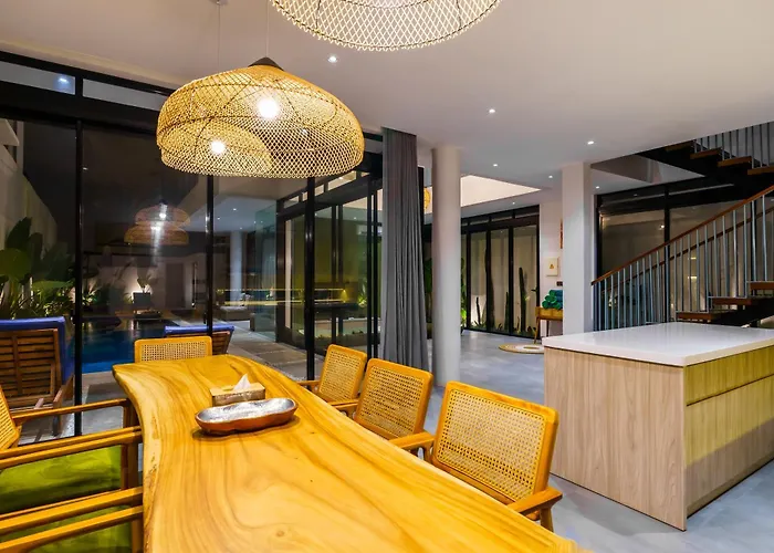 New 3 Bedroom With Rooftop * Seminyak